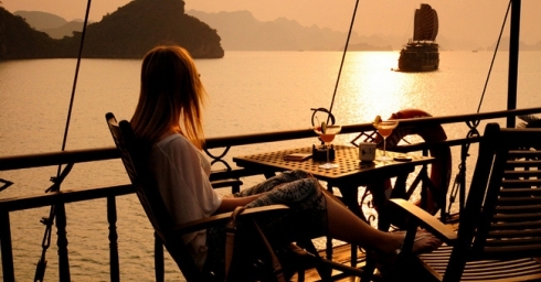 Gợi ý lịch trình 2N1Đ ngủ đêm trên Vịnh
