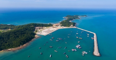 FAMOUS TOURIST LOCATION IN QUANG NINH PROVINCE